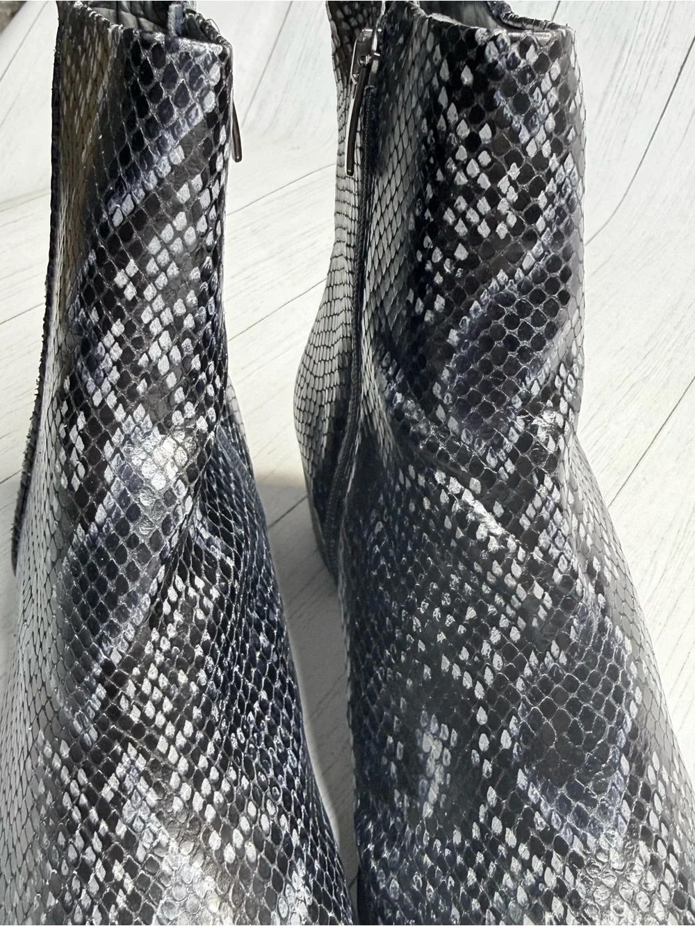 ECCO Shape 35 Black Snakeskin Embossed Leather Ankle Boots EU 40 (9-9.5 women’s)